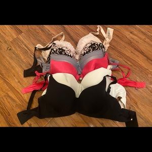 Bundle of 34d push-up bras